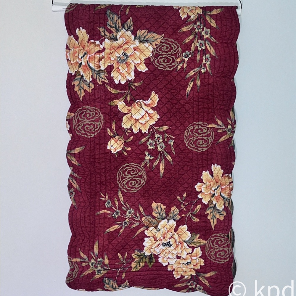 Reversible Table Runner - Picture 6 of 6
